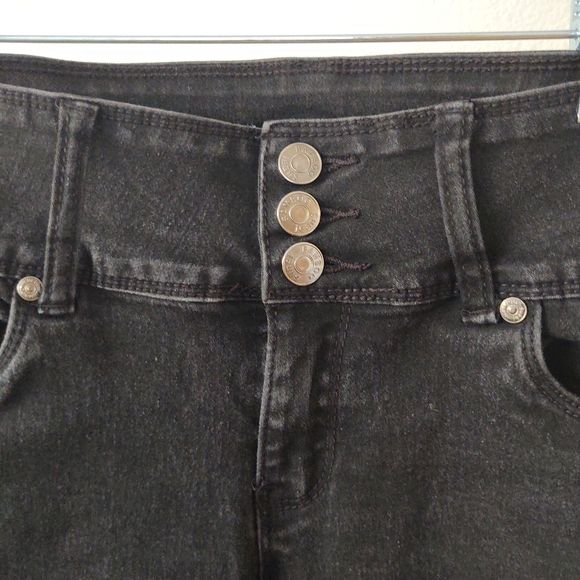 Black Denim Jeans - Picture 6 of 7